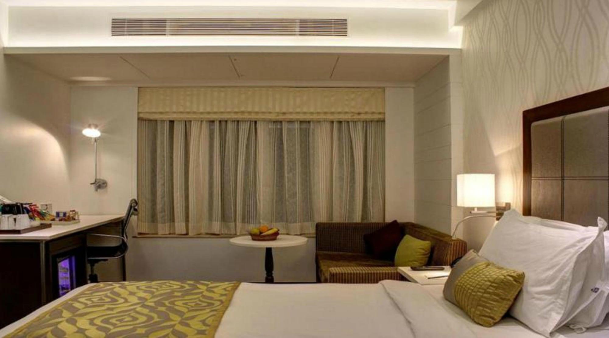 The Sahil Hotel Bombay Extérieur photo