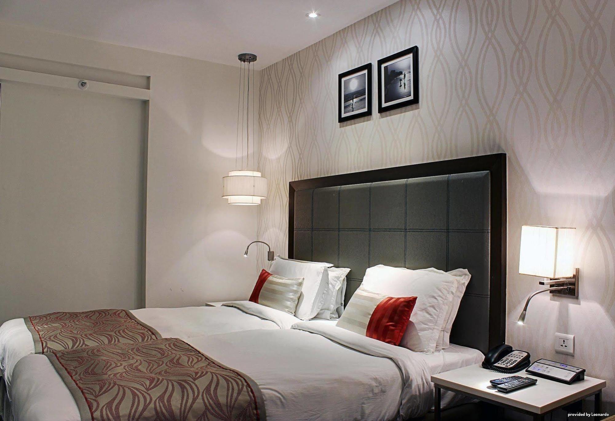 The Sahil Hotel Bombay Extérieur photo